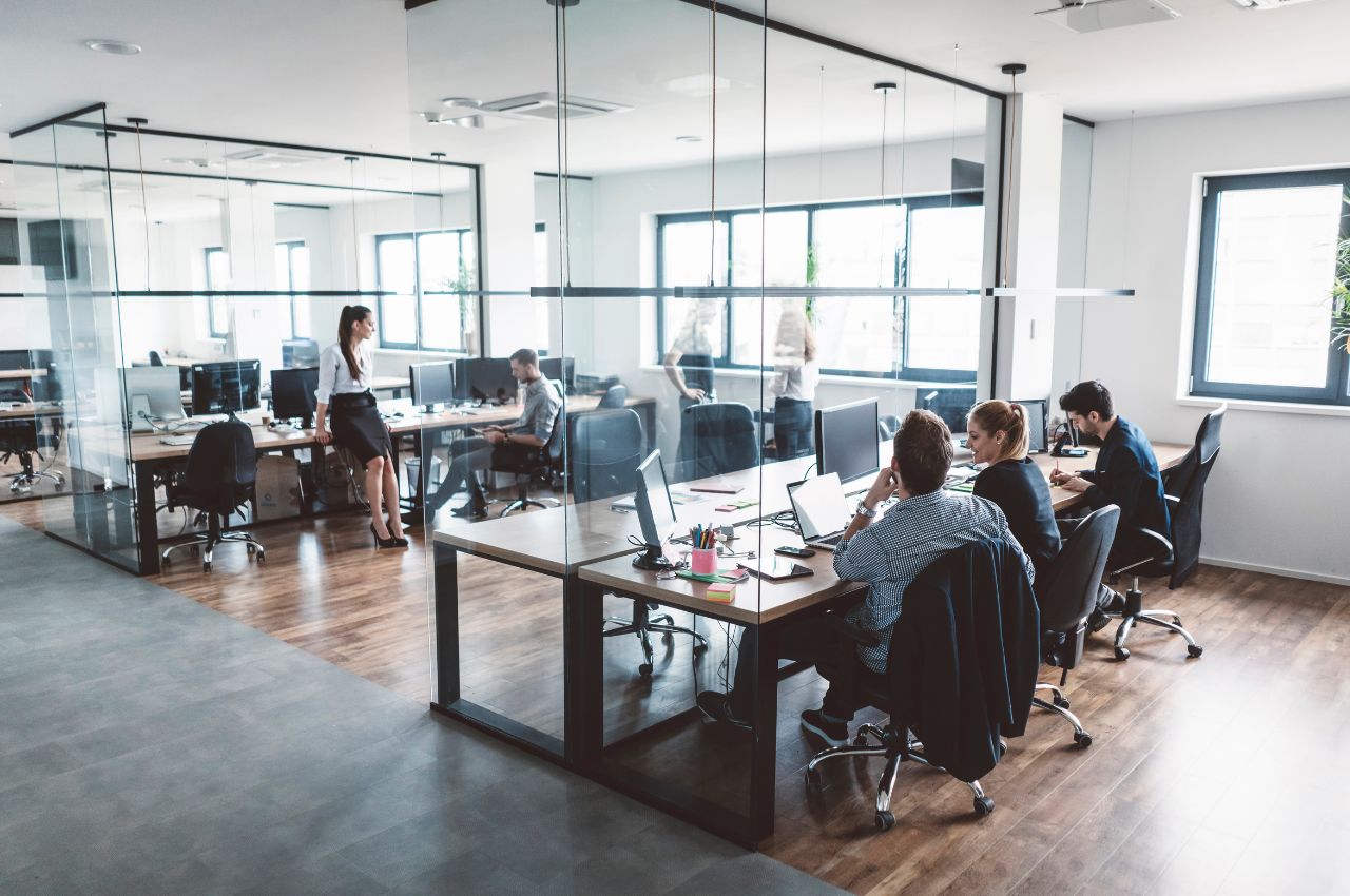 Czynniki, które wpływają na wybór idealnej lokalizacji biura