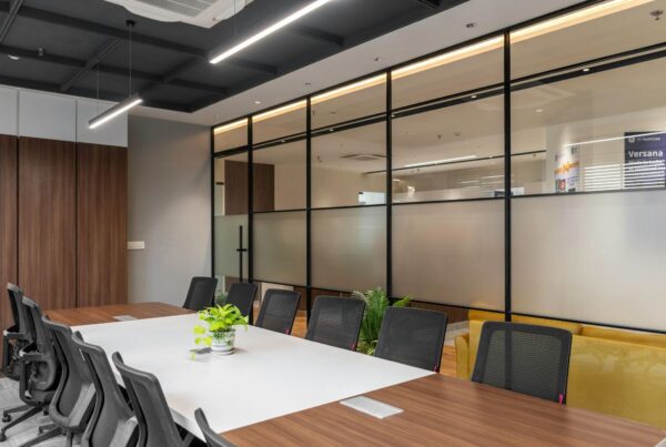 Jak zorganizować idealne biuro dla zespołu hybrydowego